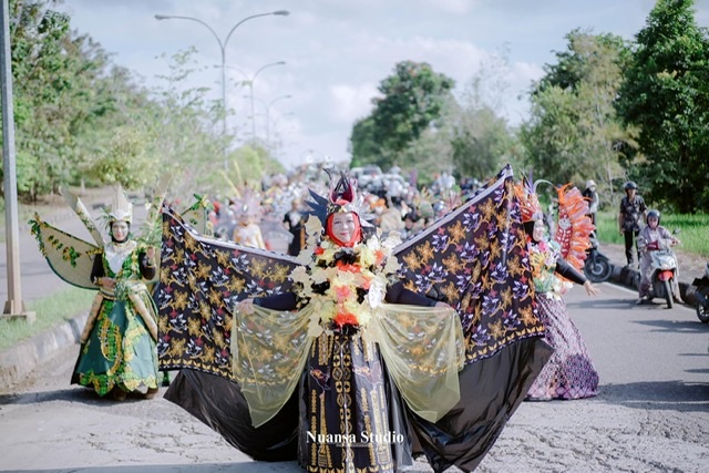 Sukses Karnaval, Wabup Masitah Ajak Masyarakat Promosikan Batik Paser