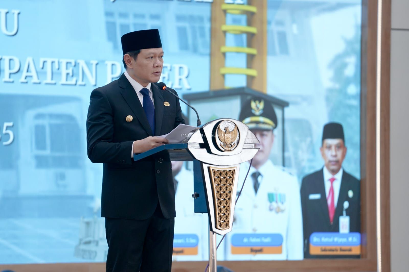 Bupati Fahmi Tekankan Peningkatan Kinerja ASN saat Lantik PPPK dan CPNS